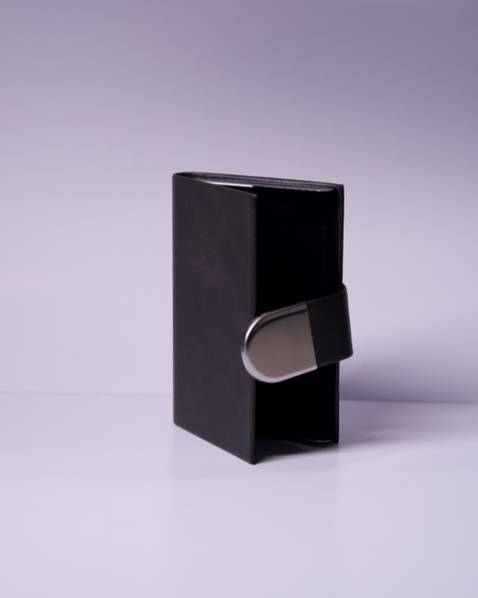 FLAP CLOSURE LEATHER WALLET