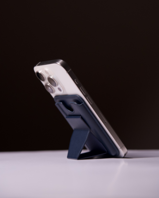MAGSAFE WALLET + MOBILE STAND