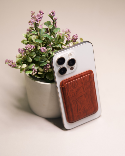 WOODEN FINISH MAGSAFE WALLET